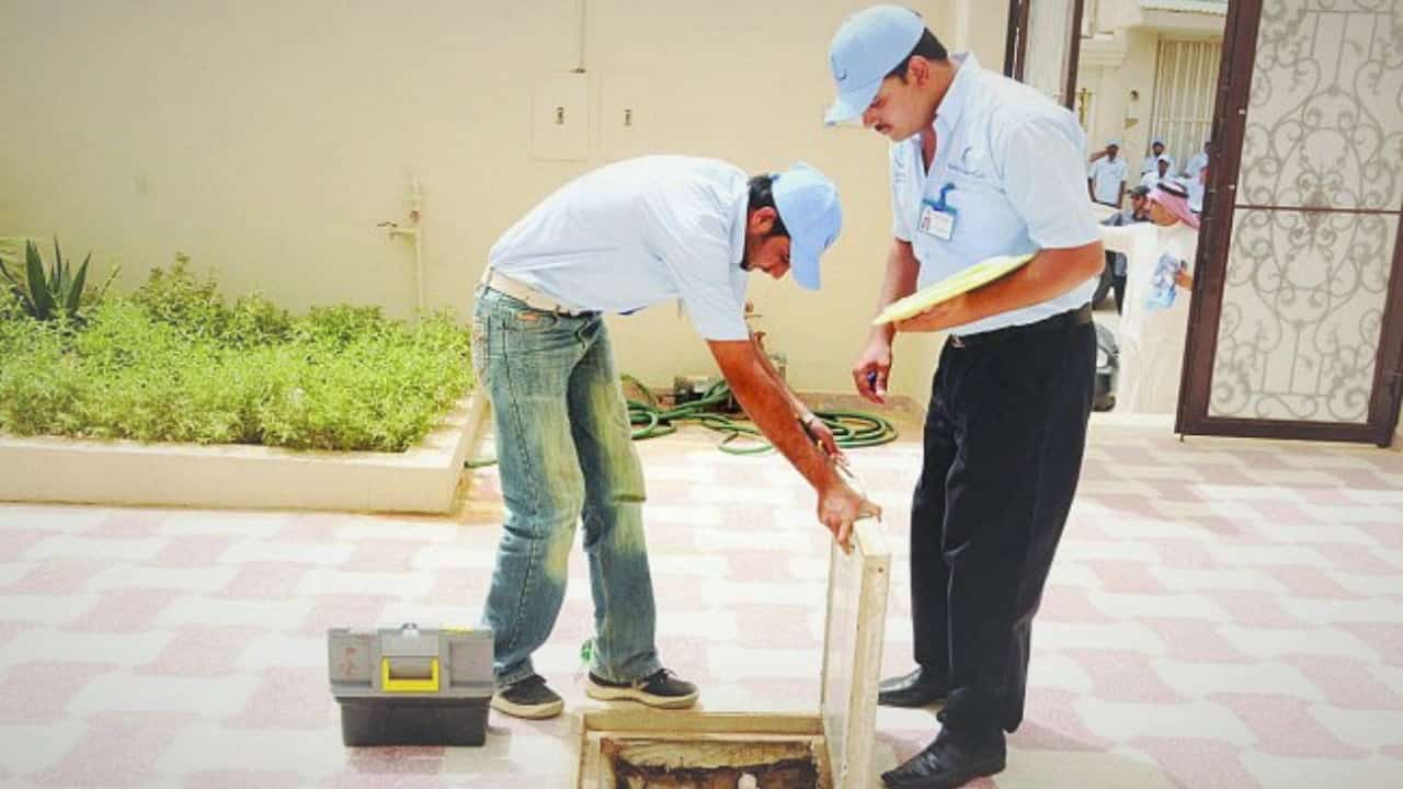 تكنولوجيا اعمال اصلاح مشكلة تسربات المياه في القبو والخزانات بالرياض